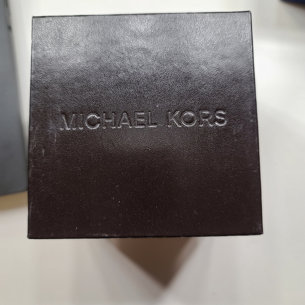 Michael Kors Watch Gold - Picture 4 of 4